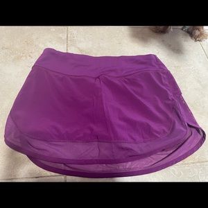 NWOT - Lululemon Hotty Hot Skirt II - Size 4